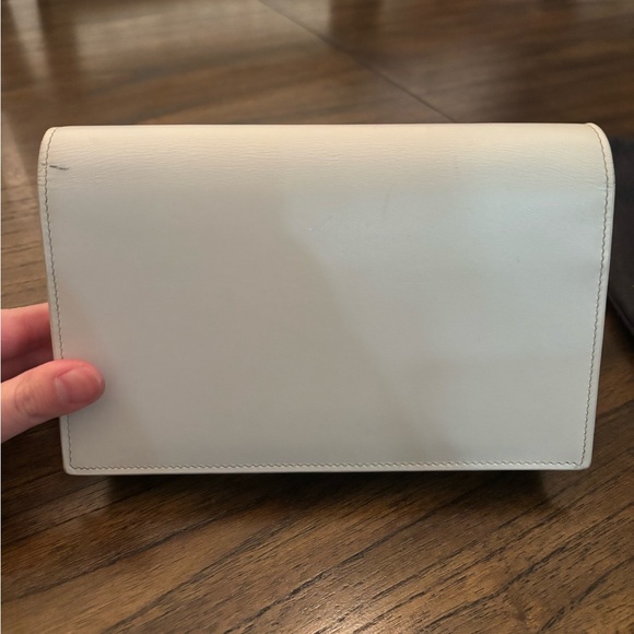 Yves Saint Laurent white Mono Barca chain purse - Picture 6 of 12